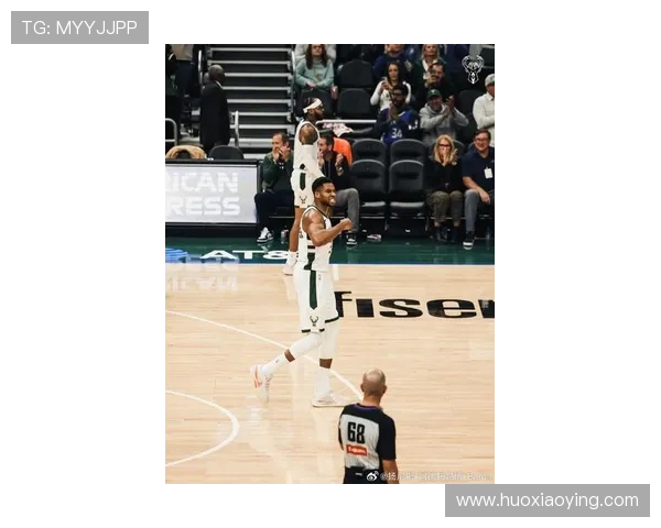 字母哥开局强势表现赛季前三战场均35分15篮板5助攻创历史新纪录